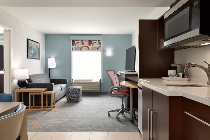 Home2 Suites by Hilton Bowling Green Hotel