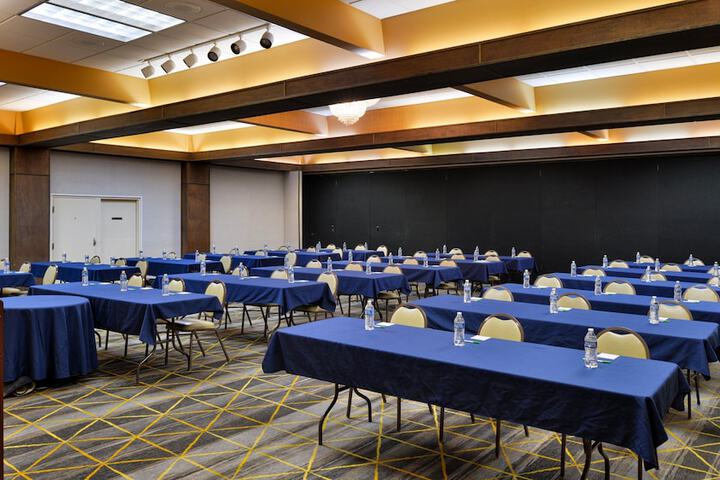 Holiday Inn Great Falls- Convention Center by IHG
