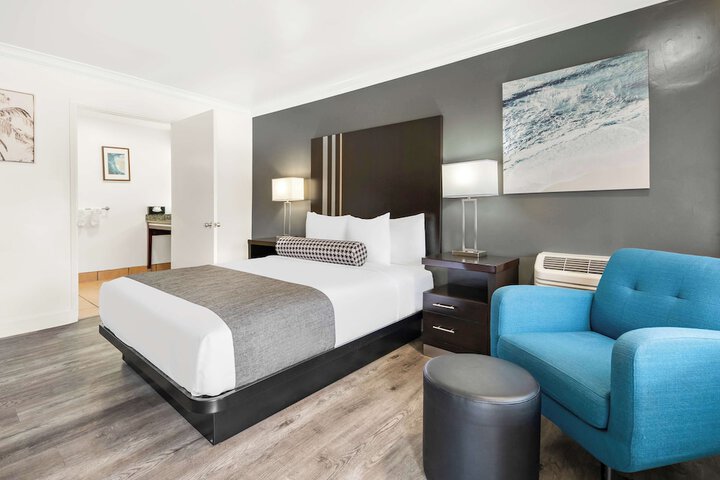 Room 51 of 55