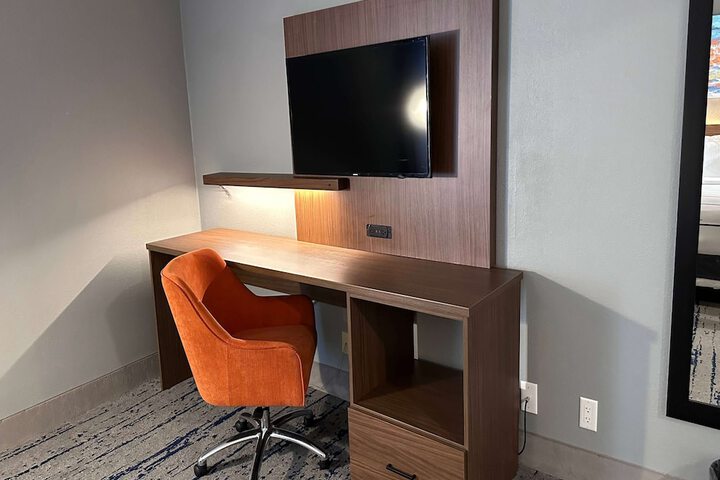 La Quinta Inn & Suites by Wyndham Chicago Gurnee