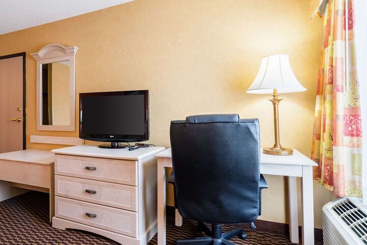 Room 22 of 36