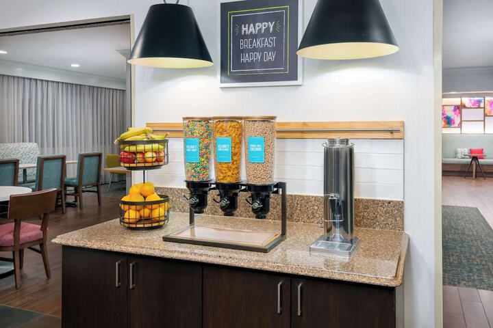 Hampton Inn Buffalo-Airport / Galleria Mall