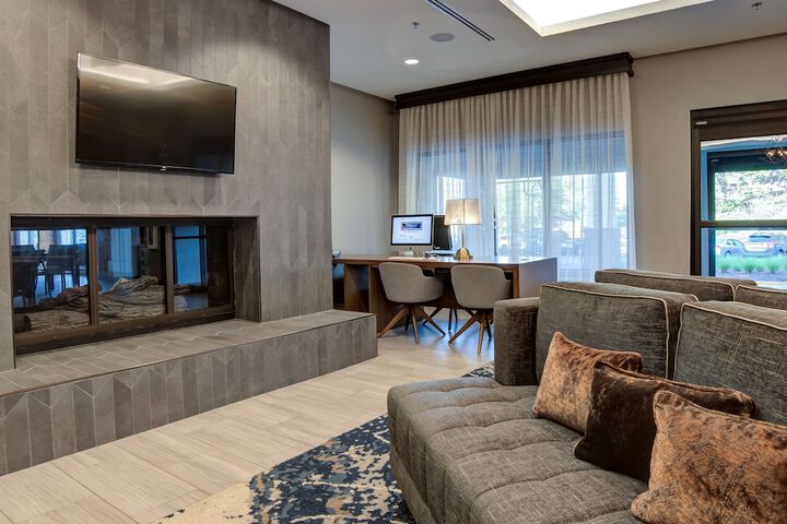 Hotel Interior 10 of 47