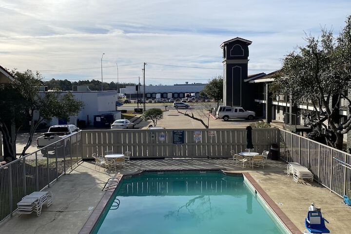 Pool 2 of 41