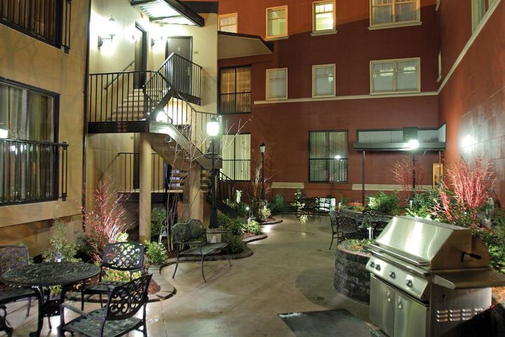 Hotel Exterior 13 of 13