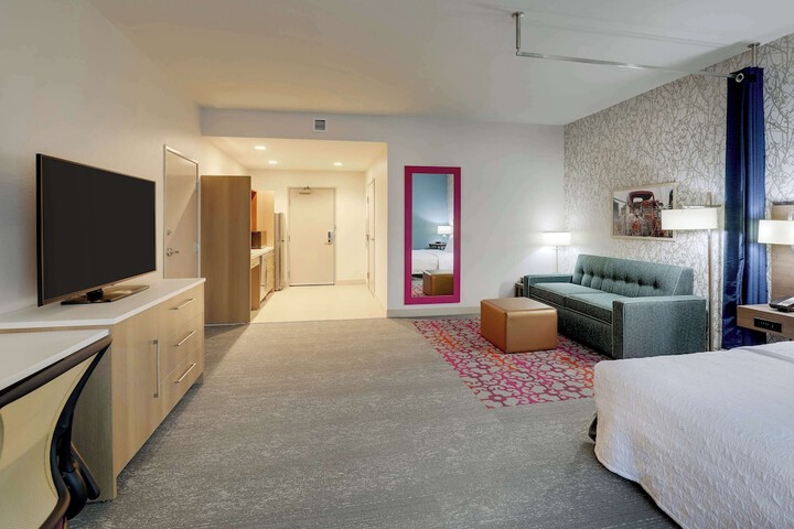 Room 44 of 66