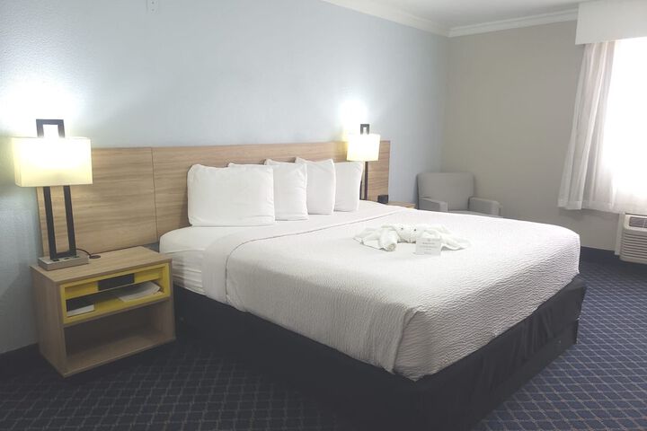 Room 16 of 35