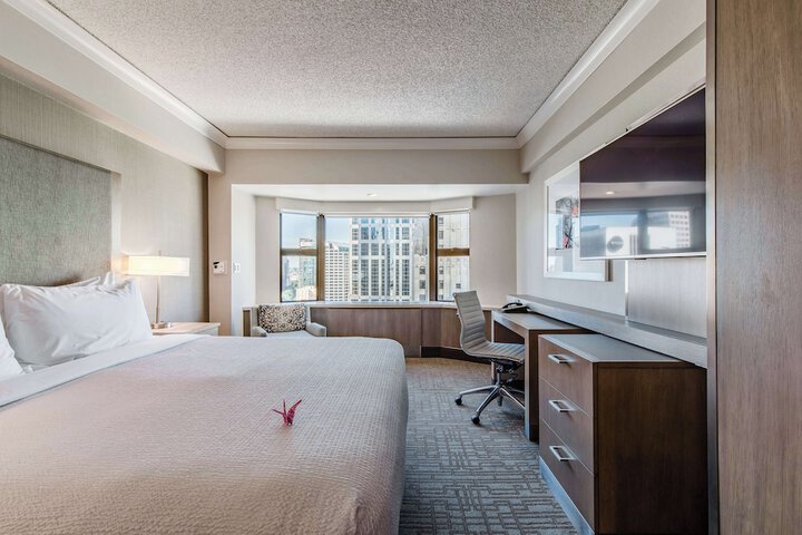 Room 15 of 33