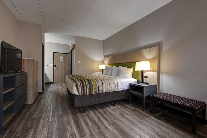 Country Inn & Suites by Radisson Pierre, SD