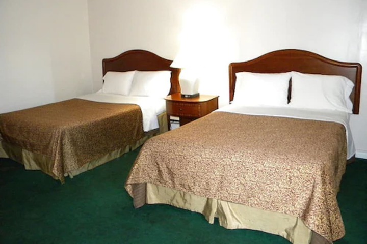 Room 17 of 31
