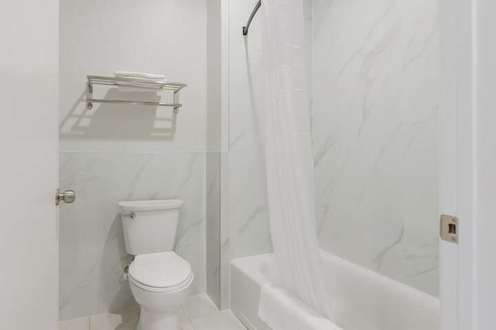 Americas Best Value Inn & Suites Tomball Grand Parkway