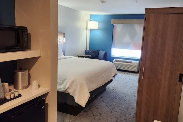 Room 42 of 56
