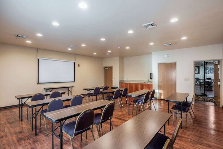 Quality Inn & Suites Hannibal West