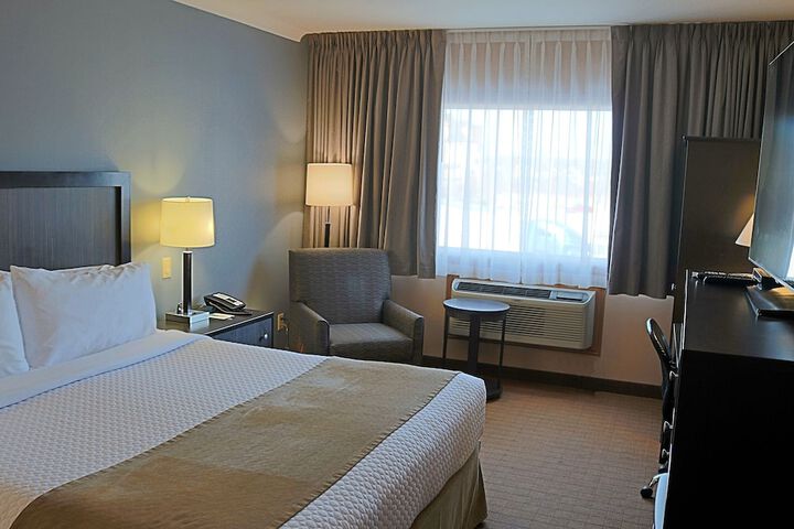 Room 37 of 71