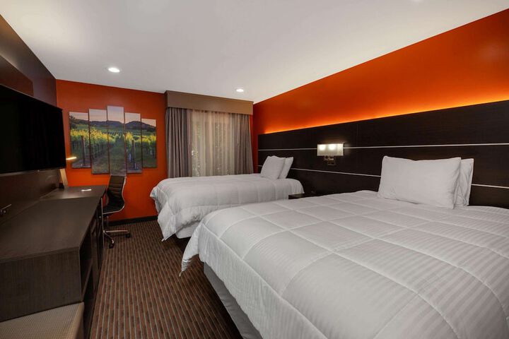 Room 10 of 18