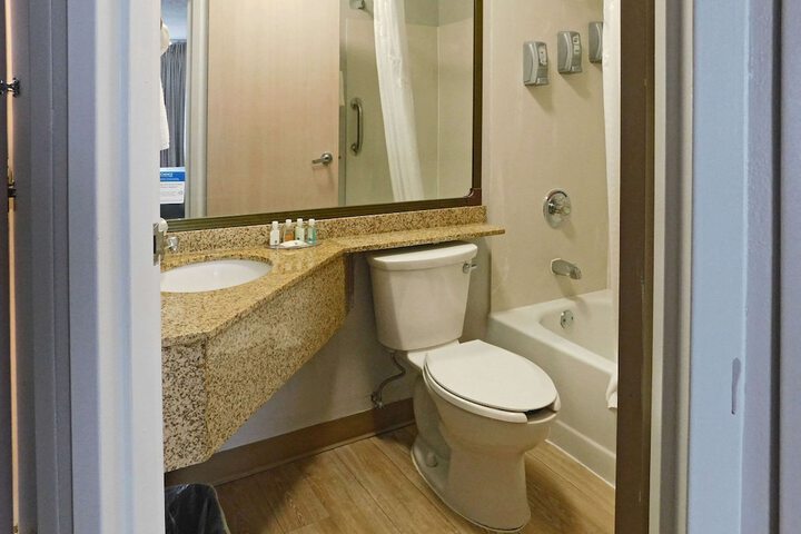 Quality Inn Colchester - Burlington