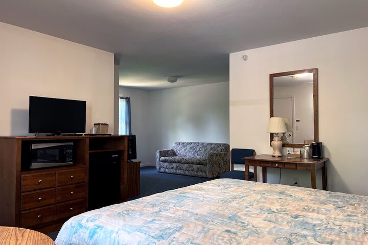 Room 28 of 40