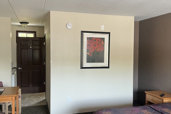 Room 190 of 443