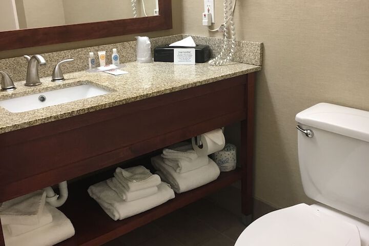 Comfort Inn & Suites South Burlington near University