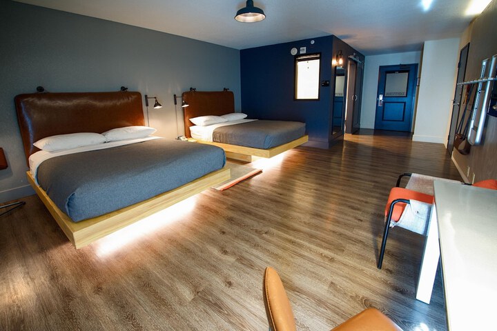 Room 30 of 80