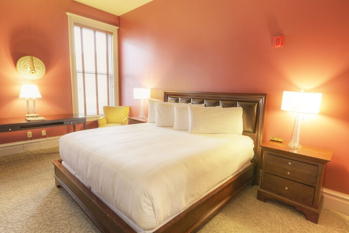 Room 82 of 148