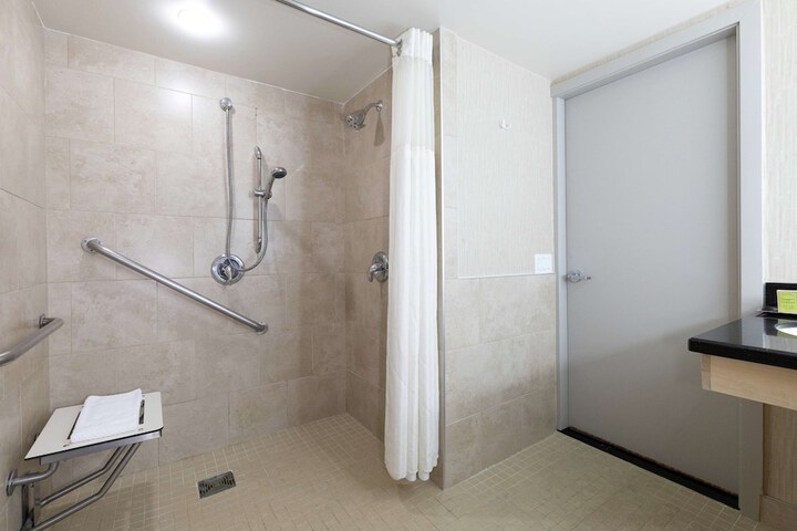 Room 75 of 149