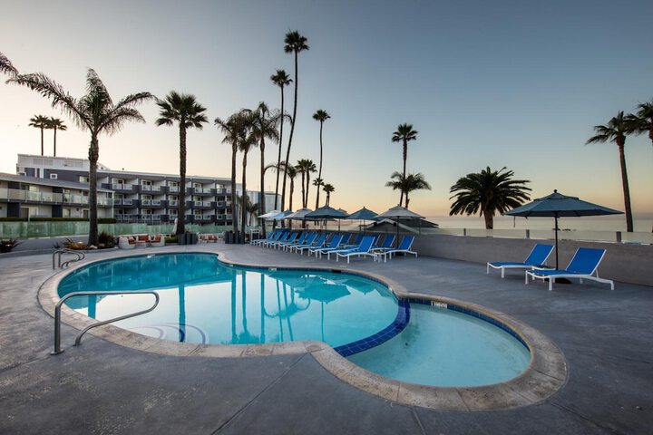 SeaCrest OceanFront Hotel