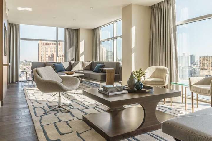Hyatt Regency Houston / Galleria