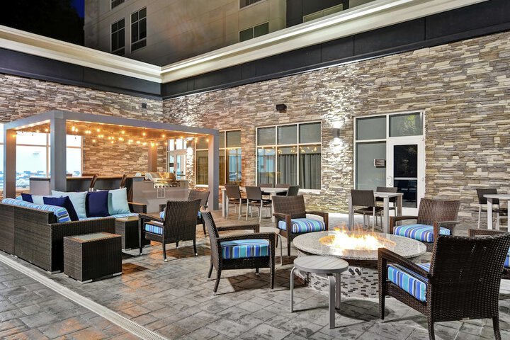 Terrace/Patio 39 of 40