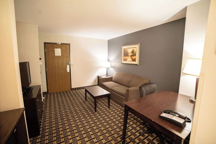 Room 63 of 74