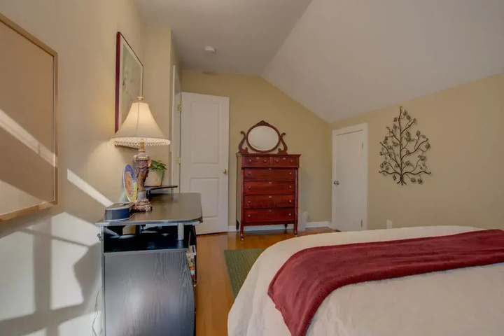 The Haven - Charming Tryon House - a Haven From Everyday Life