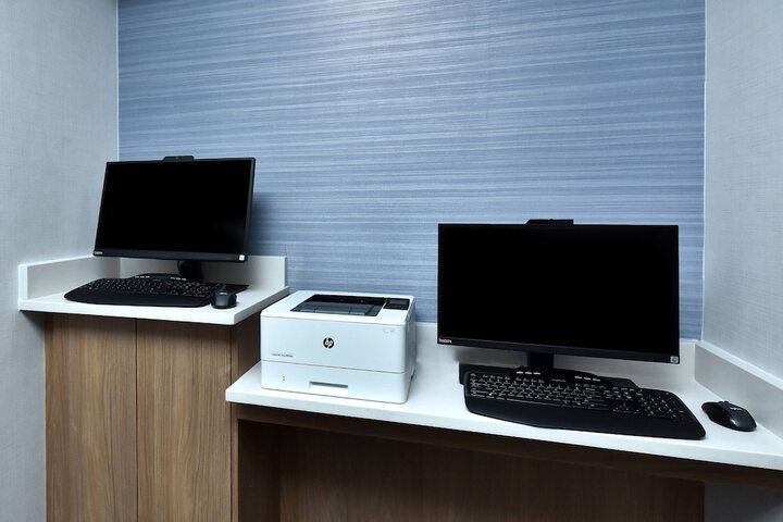 Business Center 51 of 52