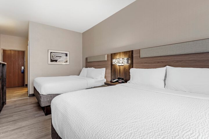 Holiday Inn Express Pittsburgh East - Mall Area by IHG