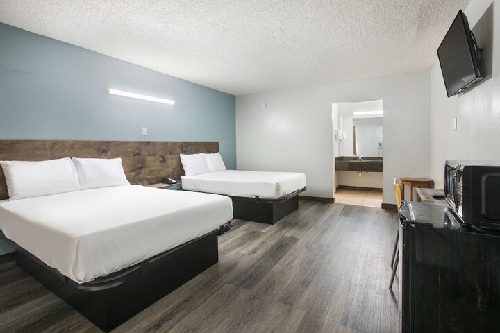 Room 20 of 29