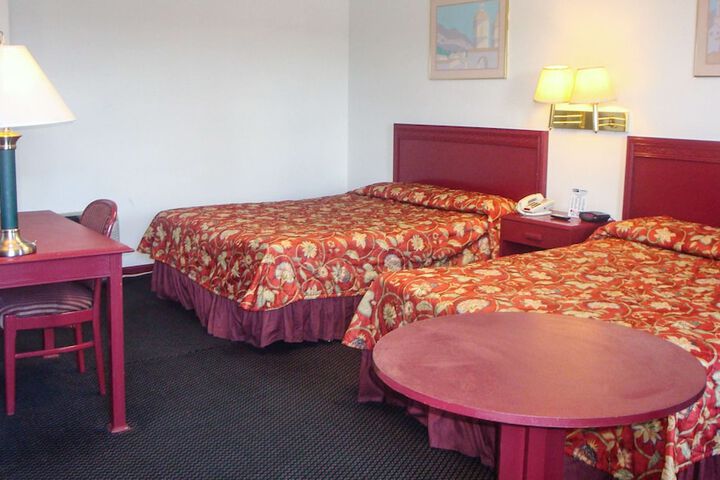 Room 25 of 27