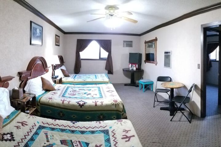Room 22 of 37