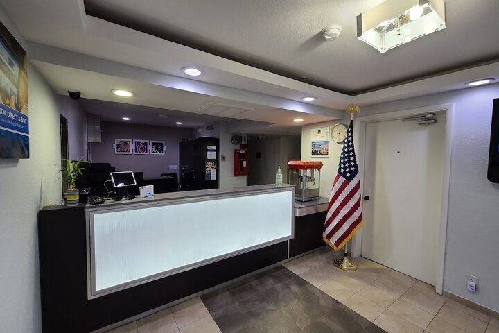 Hotel Interior 3 of 32