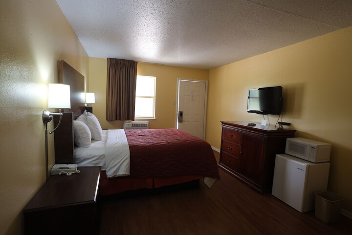 Room 12 of 22