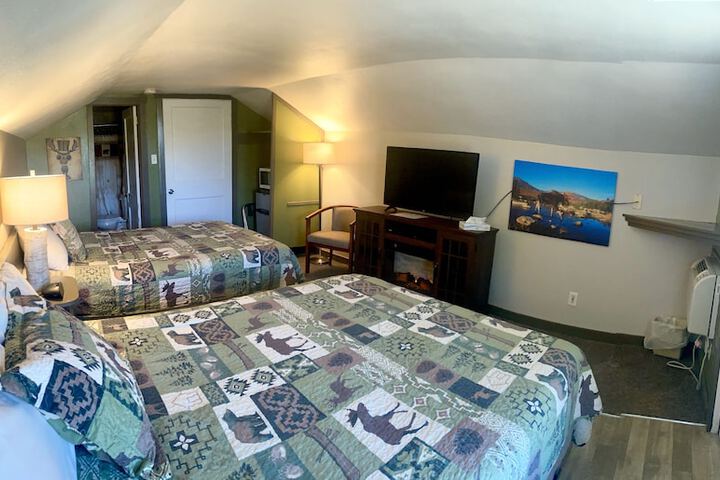 Moosehead Lodge & Cabins