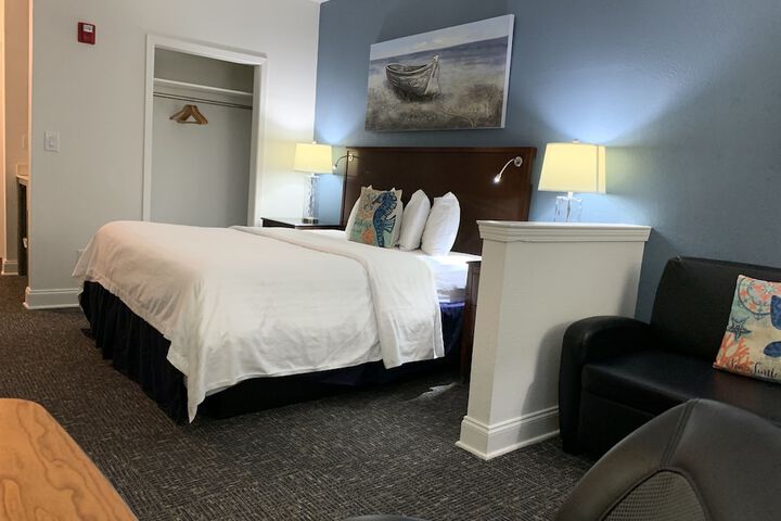 Room 46 of 76