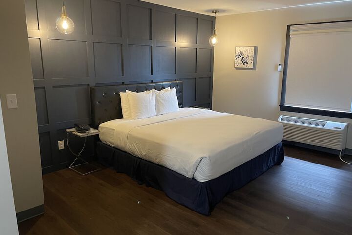 Chateau Hotel and Conference Center