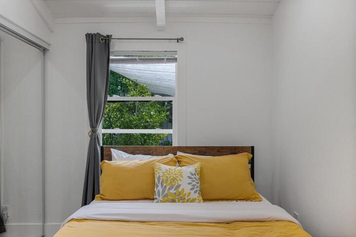 Molivu Homes 3BR - NewRemodel PetFriendly, Yard