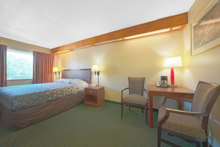 Room 22 of 40