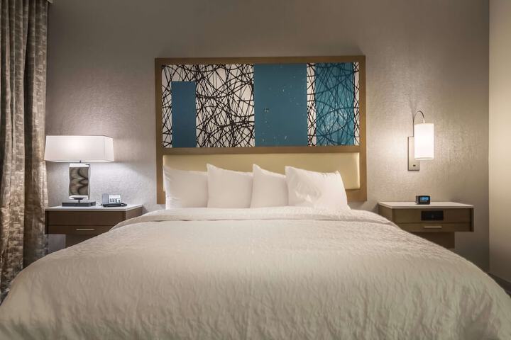 Hampton Inn & Suites Dallas-The Colony TX