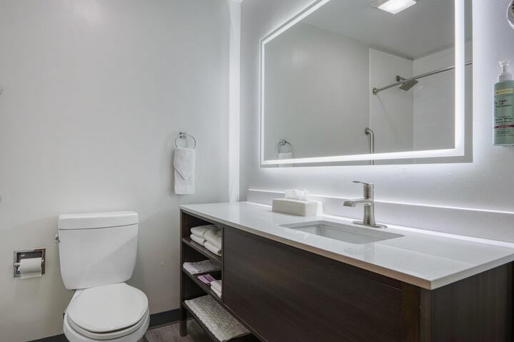 Best Western Indian Oak