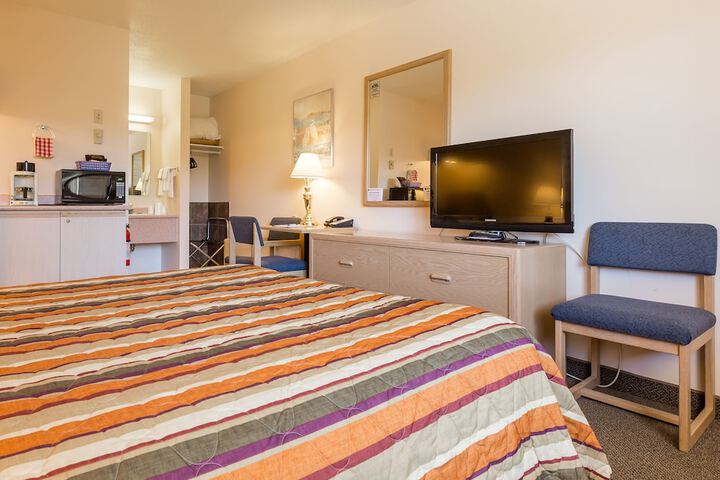 Room 18 of 40