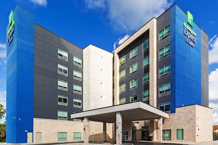 Hotel 4 of 47