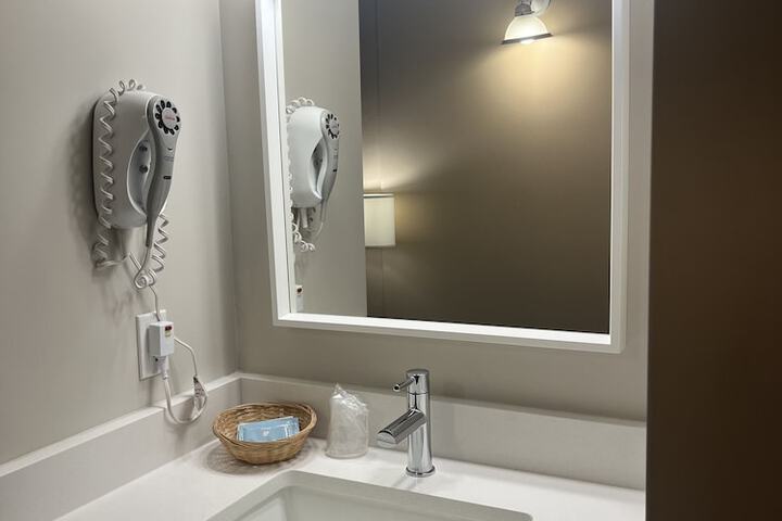 Room 40 of 52