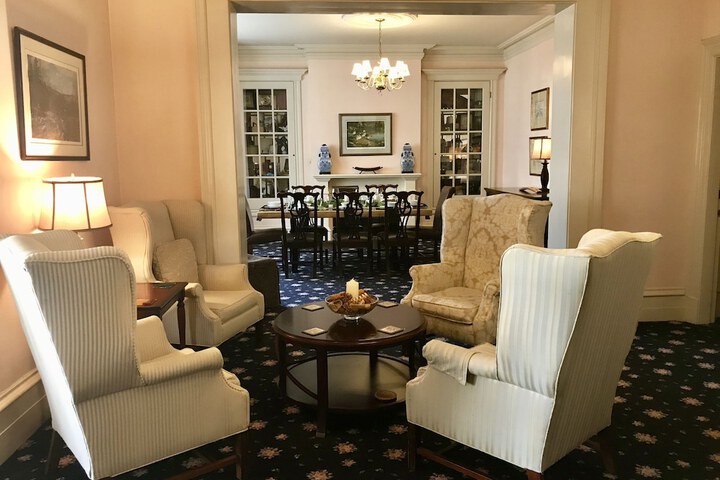 Tattingstone Inn
