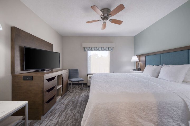 Room 36 of 106